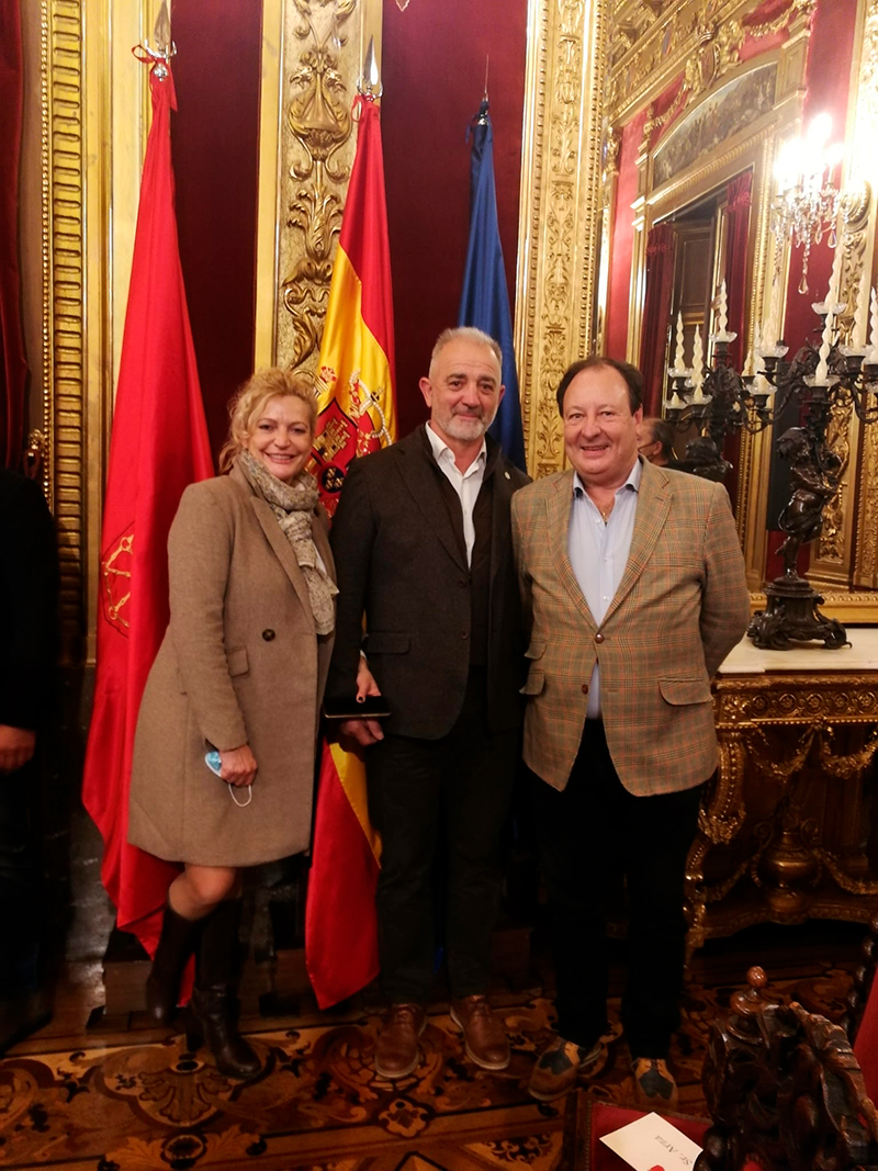 Isidro Ongay recibi&oacute; la Medalla de Plata el M&eacute;rito Deportivo